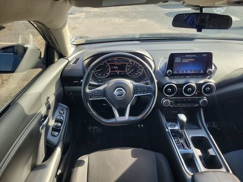 Used 2022 Nissan Sentra SV FWD image 9