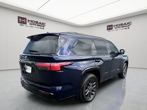 Used 2023 Toyota Sequoia Platinum image 8