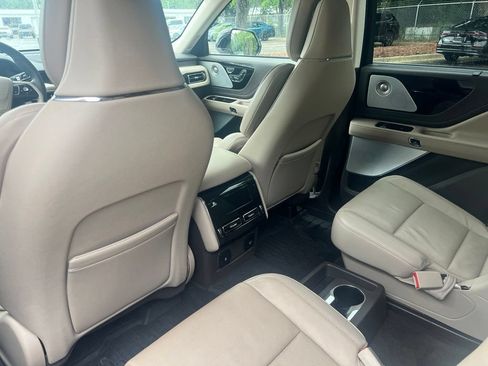 Used 2023 Lincoln Aviator Reserve w/ Equipment Group 201A RWD image 15