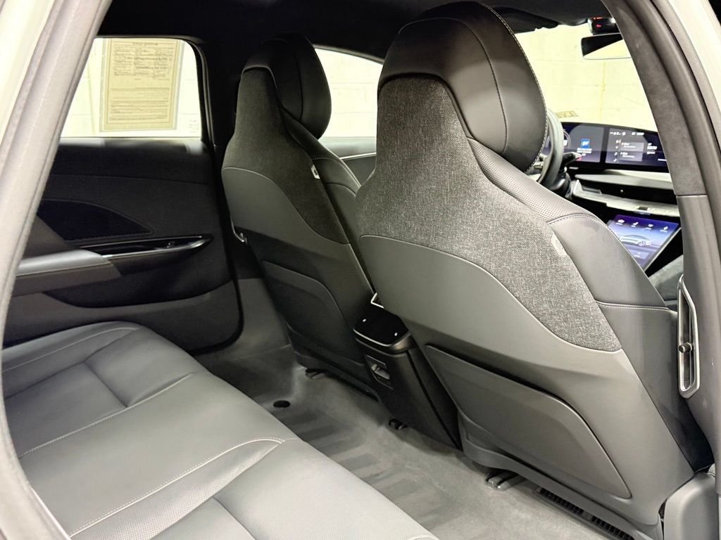 Used 2024 Lucid Air Touring AWD/4WD image 47