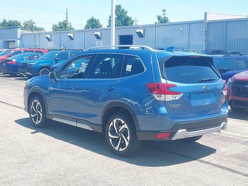 Certified 2022 Subaru Forester Touring AWD/4WD image 6