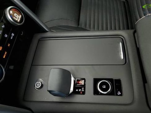 Used 2023 Land Rover Discovery S R-Dynamic AWD/4WD image 70