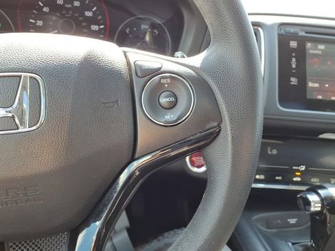 Used 2018 Honda HR-V EX image 16