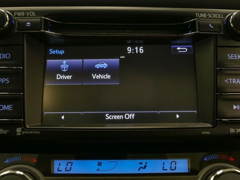 Used 2017 Toyota RAV4 XLE w/ Plus Special Value Package AWD/4WD image 27