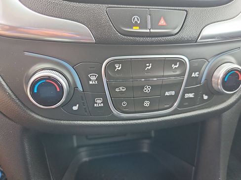 Certified 2022 Chevrolet Equinox LT AWD/4WD image 24