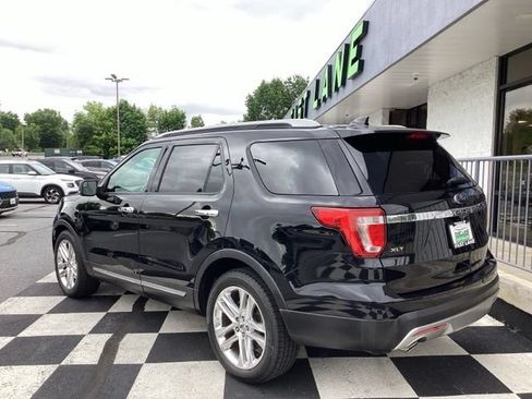 Used 2017 Ford Explorer XLT w/ Equipment Group 202A FWD image 6