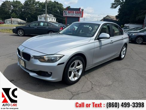 Used 2013 BMW 328i xDrive Sedan AWD/4WD image 3