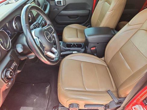 Used 2021 Jeep Wrangler Unlimited Sahara w/ Cold Weather Group AWD/4WD image 19