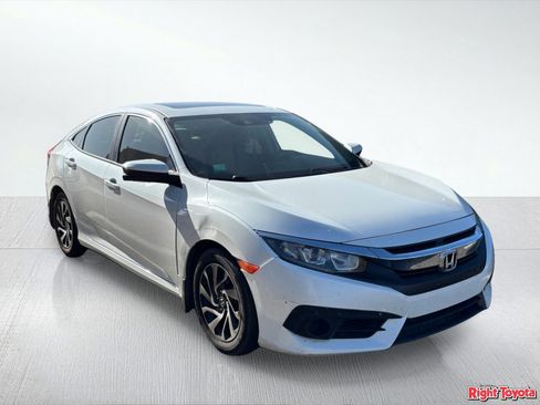 Used 2017 Honda Civic EX image 5