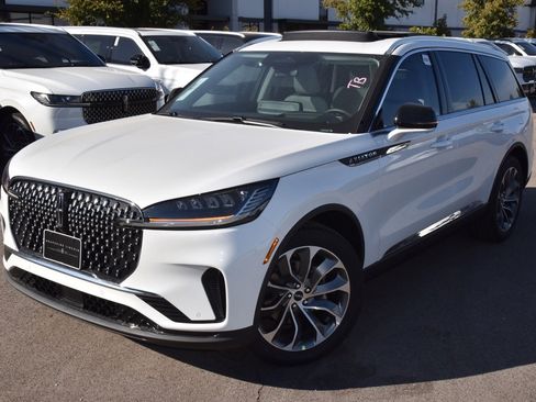 New 2026 Lincoln Aviator 2WD image 12