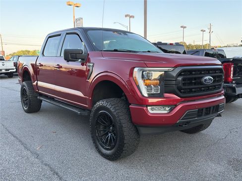 Used 2021 Ford F150 XLT w/ Equipment Group 302A High AWD/4WD image 3