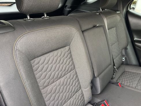 Used 2018 Chevrolet Equinox LT image 23