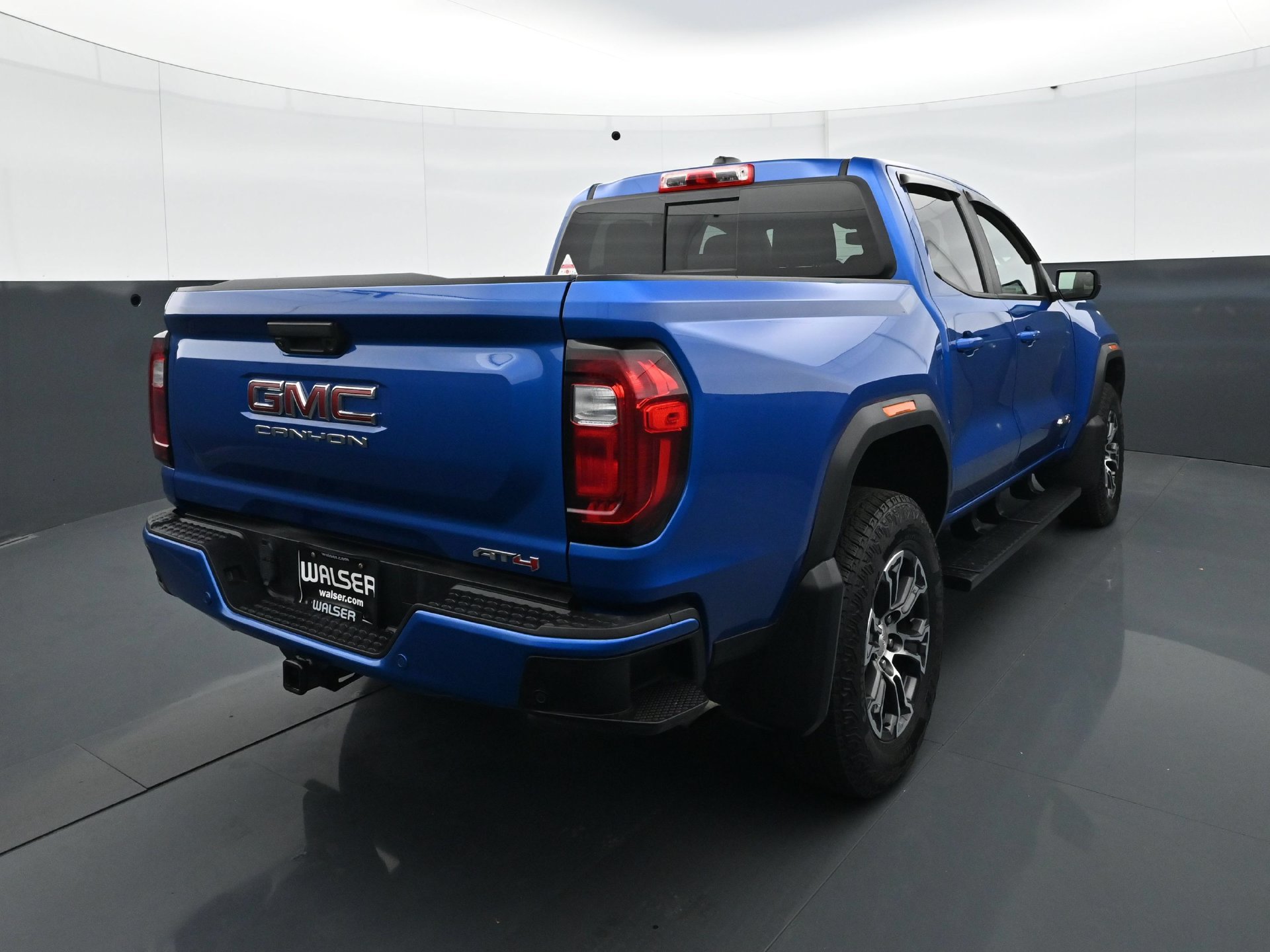 Used 2023 GMC Canyon AT4 w/ AT4 Premium Package AWD/4WD image 6