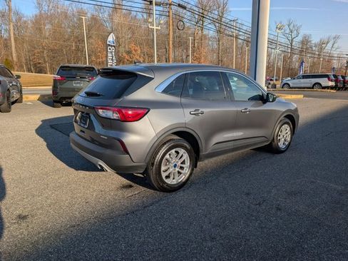 Certified 2022 Ford Escape SE image 5