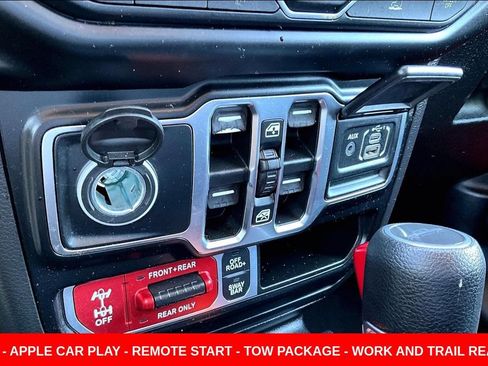 Used 2021 Jeep Gladiator Rubicon w/ Cold Weather Group AWD/4WD image 17