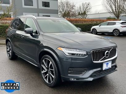Used 2021 Volvo XC90 T6 Momentum w/ Advanced Package