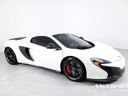 Used 2016 McLaren 650S Spider image 3