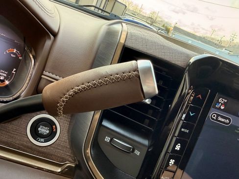 Used 2024 RAM 2500 Limited w/ Towing Technology Group image 55