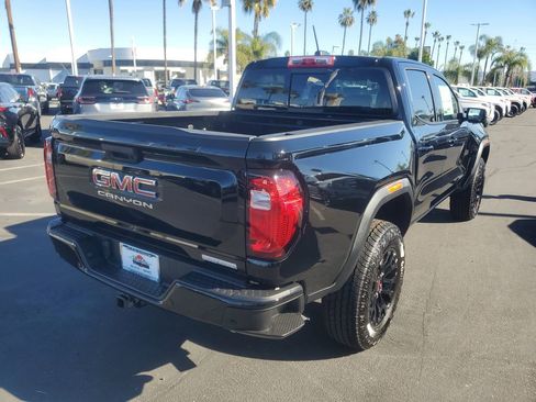 New 2026 GMC Canyon Elevation w/ Convenience Package image 4