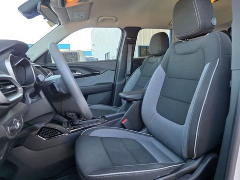 Used 2022 Chevrolet TrailBlazer LS FWD image 12
