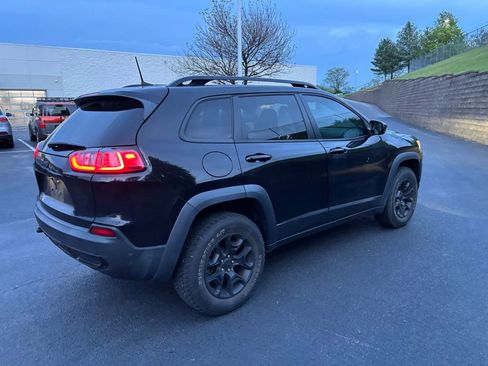 Used 2022 Jeep Cherokee Latitude AWD/4WD image 8