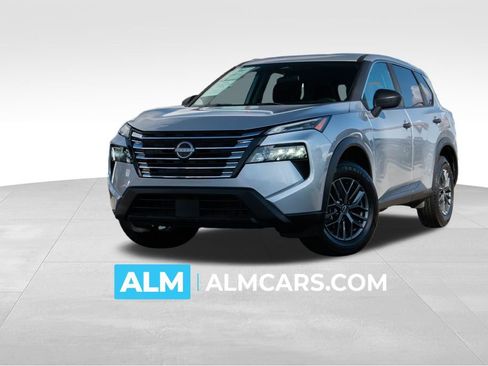 Used 2024 Nissan Rogue S image 1