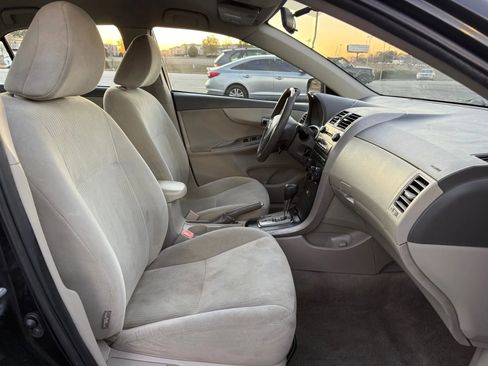 Used 2010 Toyota Corolla image 18