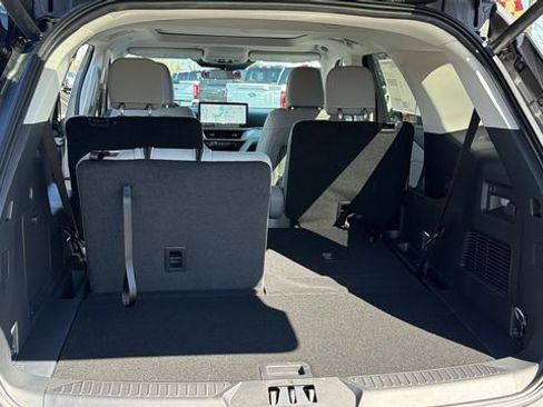 New 2026 Ford Explorer Active w/ Active Comfort Package image 13