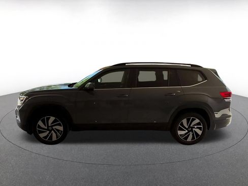 Used 2026 Volkswagen Atlas SE FWD image 9