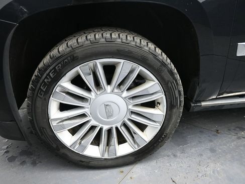 Used 2015 Cadillac Escalade Platinum image 12