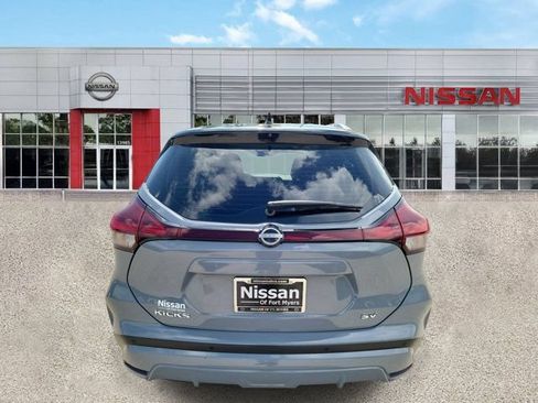 Certified 2023 Nissan Kicks SV FWD image 3