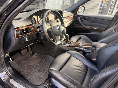 Used 2011 BMW 335i xDrive Sedan AWD/4WD image 12