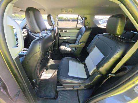 Used 2022 Ford Explorer XLT w/ Equipment Group 202A AWD/4WD image 6