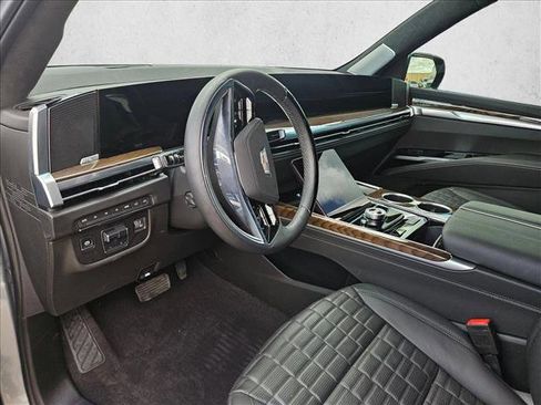 Certified 2025 Cadillac Escalade ESV Sport Platinum AWD/4WD image 15