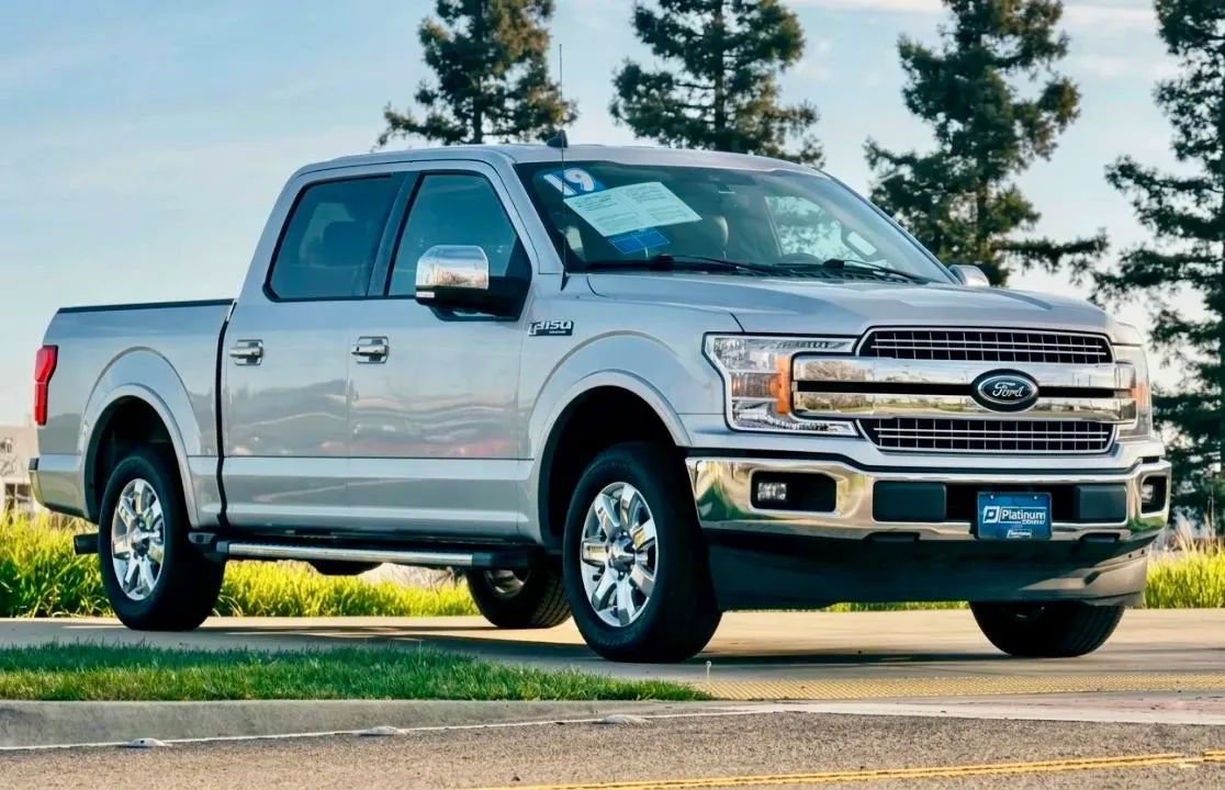 Used 2019 Ford F150 Lariat RWD image 1