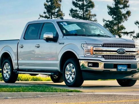 Used 2019 Ford F150 Lariat RWD image 1