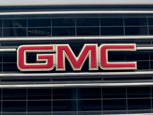 Used 2019 GMC Yukon XL SLT w/ Open Road Package image 19