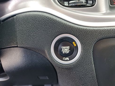 Used 2022 Dodge Charger SXT w/ Blacktop Package image 21