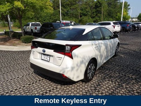 Used 2019 Toyota Prius XLE AWD/4WD image 6