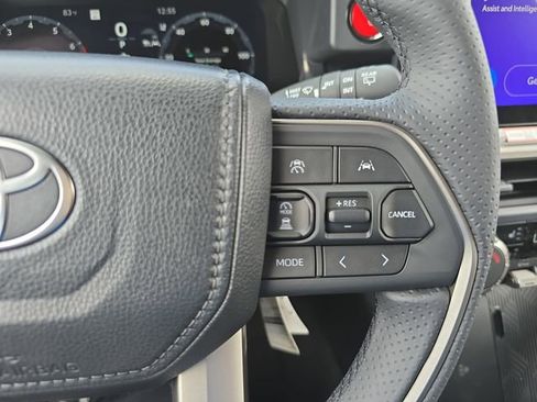 New 2026 Toyota 4Runner TRD Off-Road Premium AWD/4WD image 18