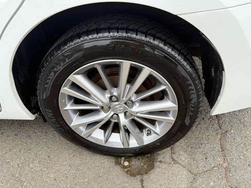 Used 2014 Toyota Corolla S Premium image 28