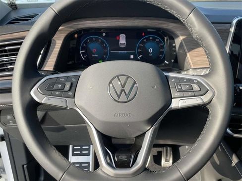 Used 2025 Volkswagen Atlas SEL Premium R-Line AWD/4WD image 20