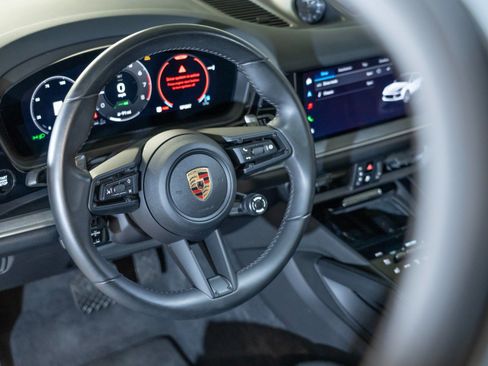 Certified 2024 Porsche Cayenne Coupe AWD/4WD image 15