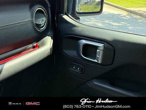 Used 2022 Jeep Gladiator Overland AWD/4WD image 36