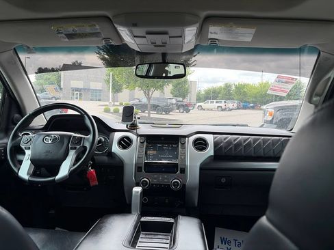 Used 2017 Toyota Tundra Platinum RWD image 38