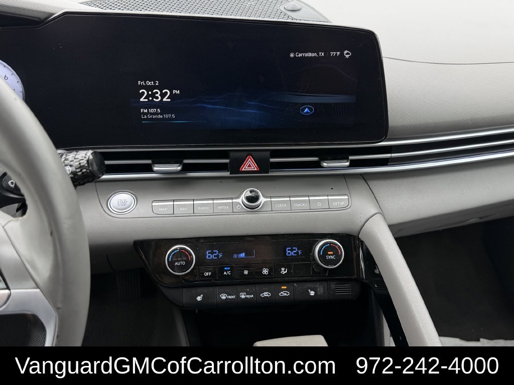 Used 2024 Hyundai Elantra SEL w/ Convenience Package FWD image 17