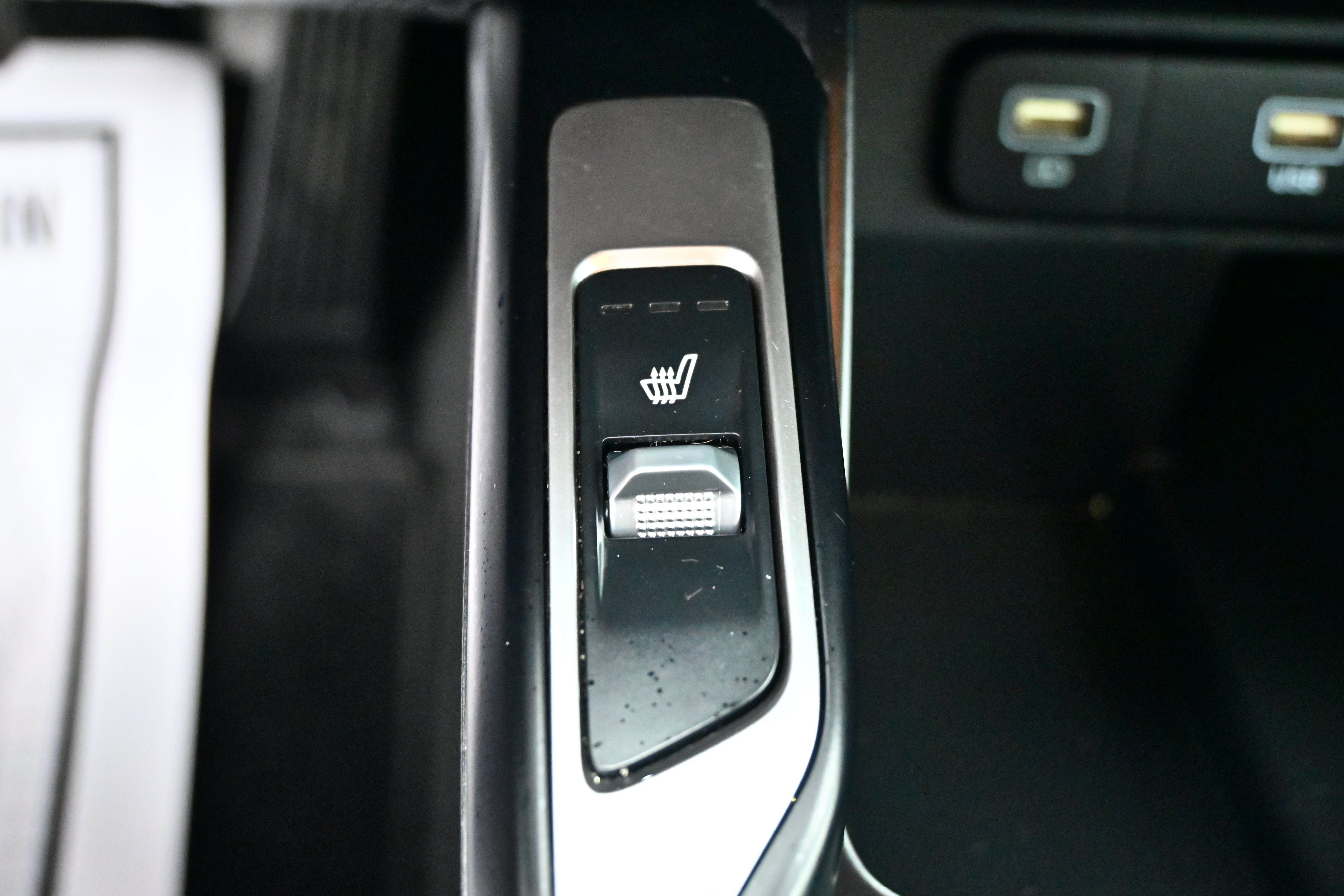 Used 2021 Kia Sorento S FWD image 33