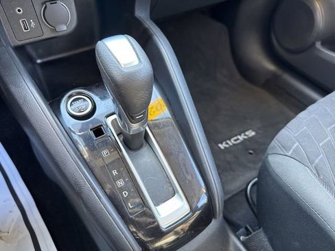 Used 2021 Nissan Kicks S image 14