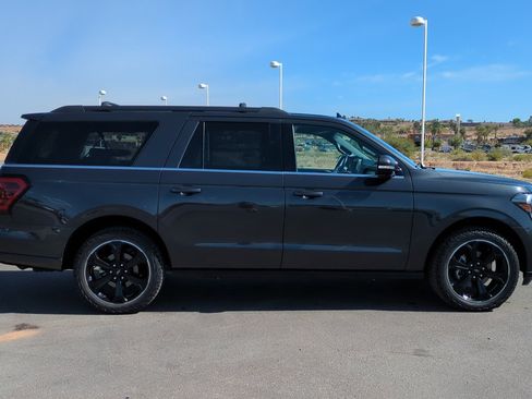 Used 2023 Ford Expedition Max Limited image 2