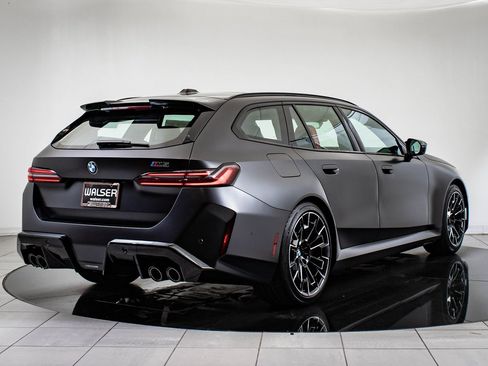 New 2025 BMW M5 Touring image 10